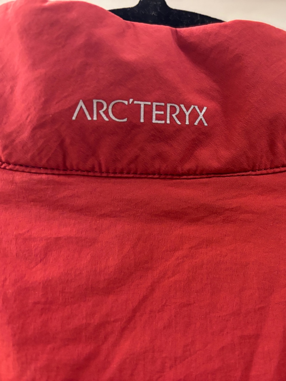 Arc'teryx Norvan Red Insulated Vest - Medium - Picture 6 of 6